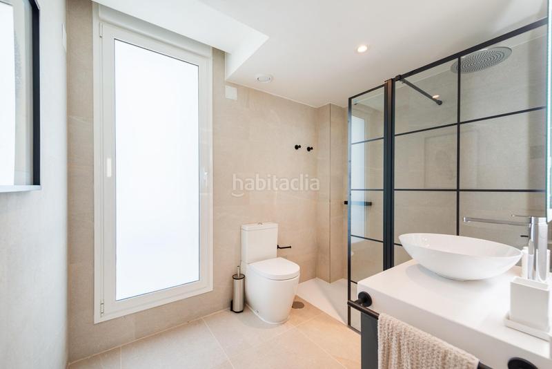 Foto ea5bd9aa-574e-4681-b9c7-e561dd7d5a51. Alquiler ático atico duplex de 5 dormitorios en residencial maravillas en Madrid