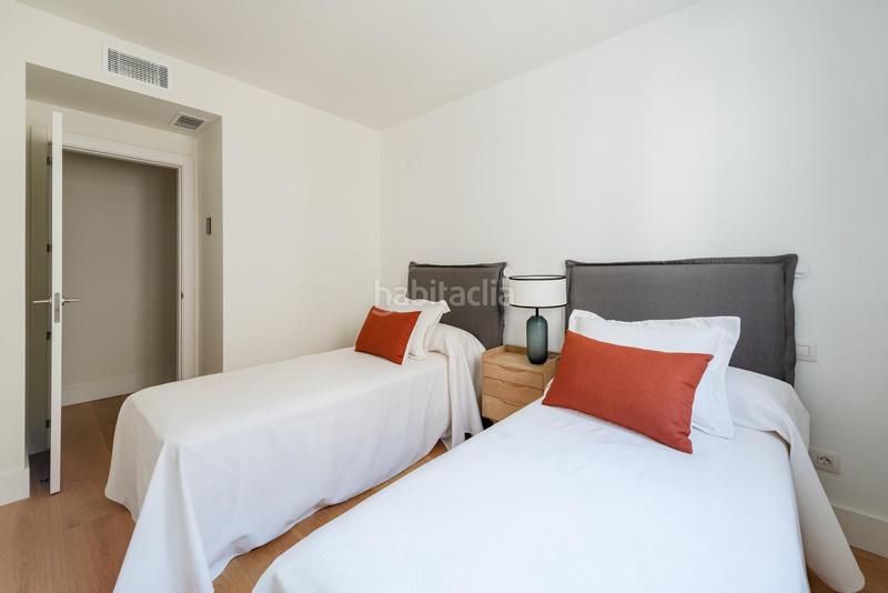 Foto 21f28576-9ef5-4c5f-8e98-f30bce5df5a4. Rent penthouse with heating parking pool in Ríos Rosas-Nuevos Ministerios Madrid