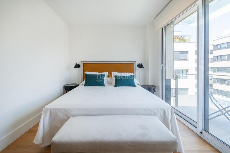 Foto d7ba54c6-5326-4f37-bf16-0435b613b5b2. Rent penthouse with heating parking pool in Ríos Rosas-Nuevos Ministerios Madrid