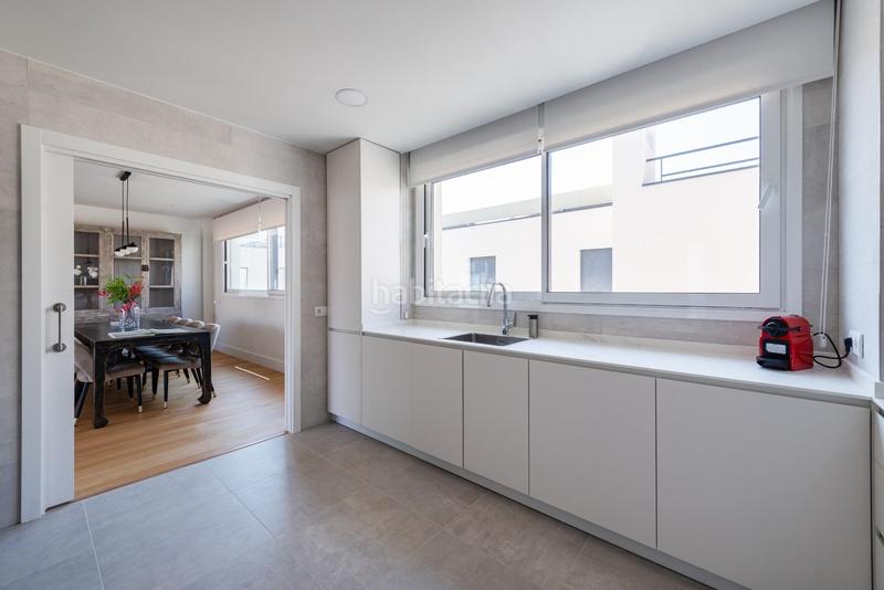 Foto f03fc774-412e-4b38-9979-f3f66c517f10. Rent penthouse with heating parking pool in Ríos Rosas-Nuevos Ministerios Madrid