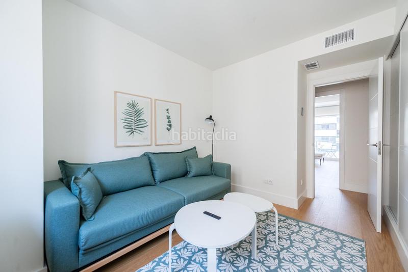 Foto f18ad805-e72b-49b6-8f65-a4e03e8471e7. Rent penthouse with heating parking pool in Ríos Rosas-Nuevos Ministerios Madrid