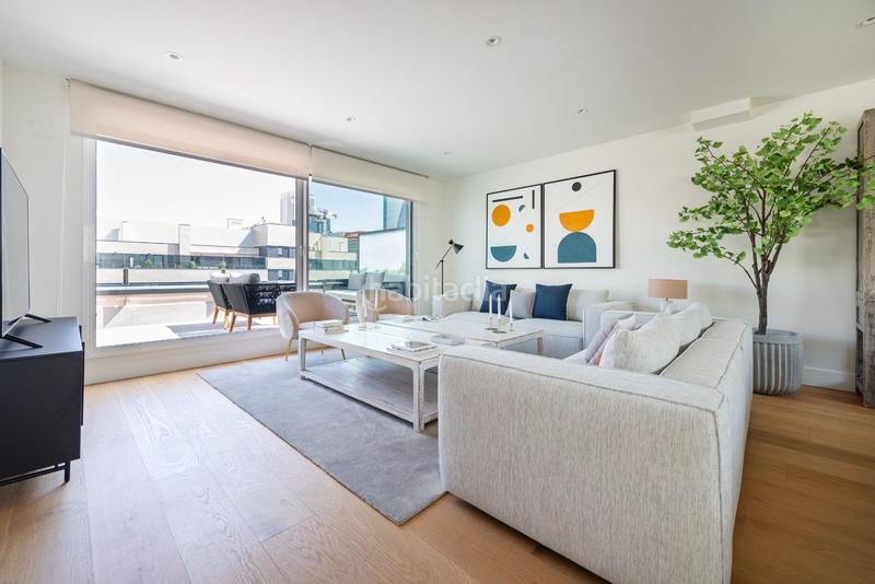 Foto fd653765-77fb-49aa-8f21-f780ad4519ce. Rent penthouse with heating parking pool in Ríos Rosas-Nuevos Ministerios Madrid