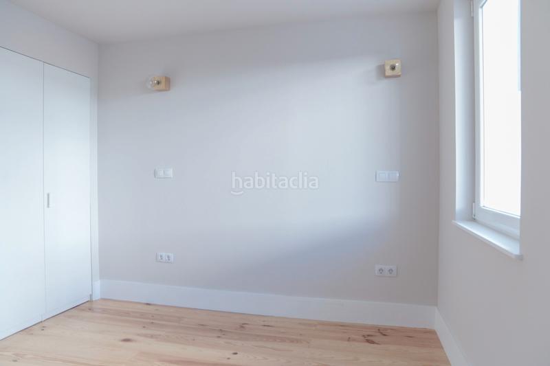 Foto b701960d-d9e1-4d33-bb9f-9ca690dd7942. Piso gilmar rio vende excelente oportunidad de inversión en el barrio de San Fermín. en Madrid
