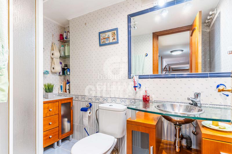 Foto 2c60af40-2716-46ac-acae-8fc7a84db64d. Duplex avec chauffage parking dans Almendrales Madrid