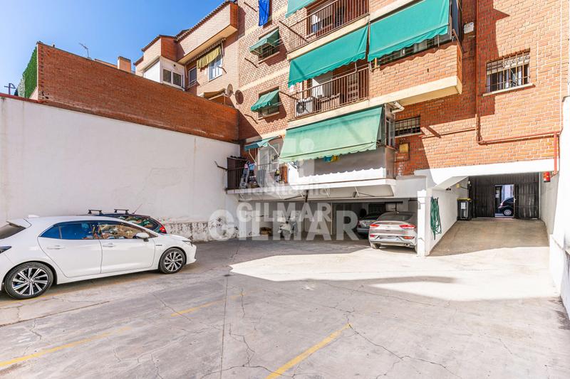 Foto 4d1ddb37-7d72-4506-9ded-63ccc610f59e. Duplex avec chauffage parking dans Almendrales Madrid