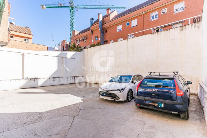 Foto 5a3c0df4-a830-4a3a-89cf-6bdde16bdeb7. Duplex avec chauffage parking dans Almendrales Madrid