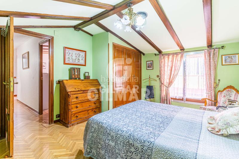 Foto 9a31142d-77ff-4bdf-9b2c-a83893d3c471. Duplex avec chauffage parking dans Almendrales Madrid