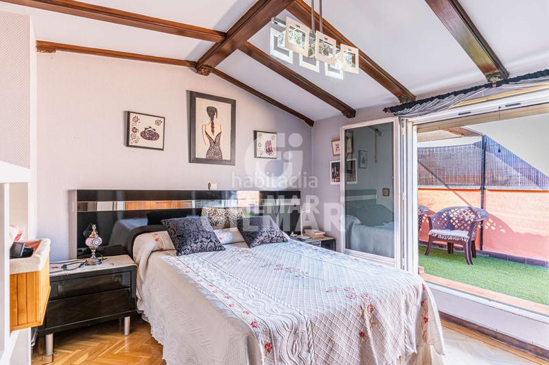 Foto 9d273fcc-a0e1-4288-8e02-b60ad78b8fb0. Duplex avec chauffage parking dans Almendrales Madrid