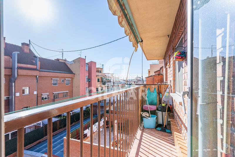 Foto b91495fa-ec57-4520-a013-64a4f067c439. Duplex avec chauffage parking dans Almendrales Madrid