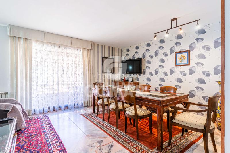 Foto bfaa5cc7-3b22-40a7-ad82-2773abe2acf8. Duplex avec chauffage parking dans Almendrales Madrid