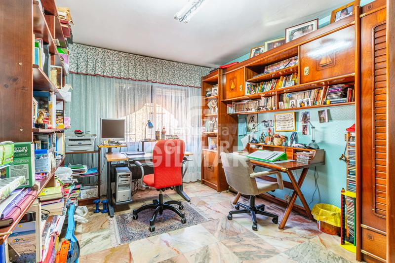 Foto d79b00a1-4f68-43eb-a31d-00b616041bf2. Duplex avec chauffage parking dans Almendrales Madrid