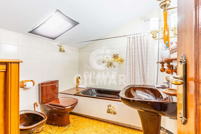 Foto f5dd4039-2800-46f9-b0df-5850f4d8d8ea. Duplex avec chauffage parking dans Almendrales Madrid