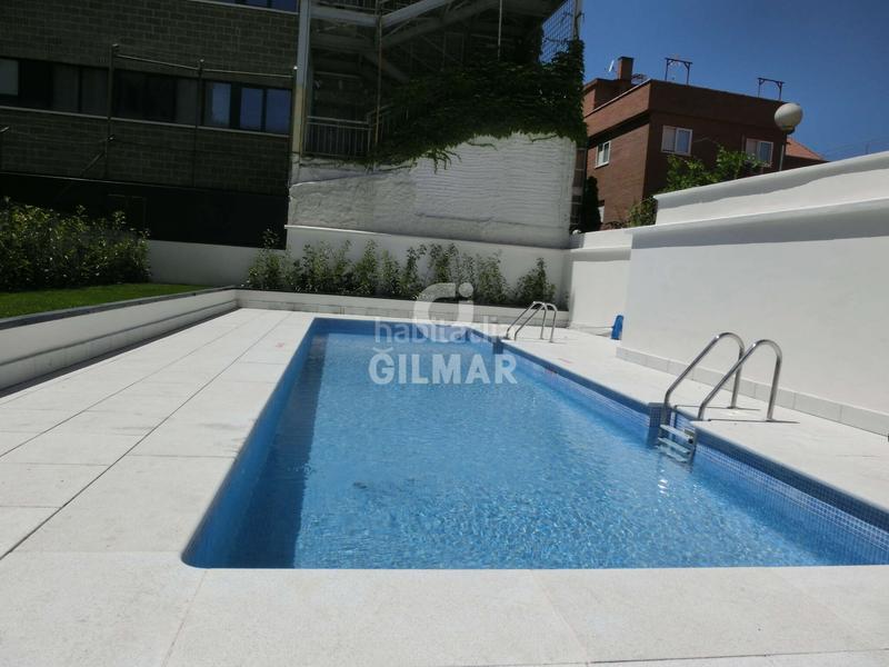 Foto 430de456-6dfc-4eba-880b-9a8582d934dc. Ático presentamos esta exclusiva vivienda de obra nueva 2025, un ático dúplex con una espectacular terraza de 30 m, ideal para disfrutar en Madrid