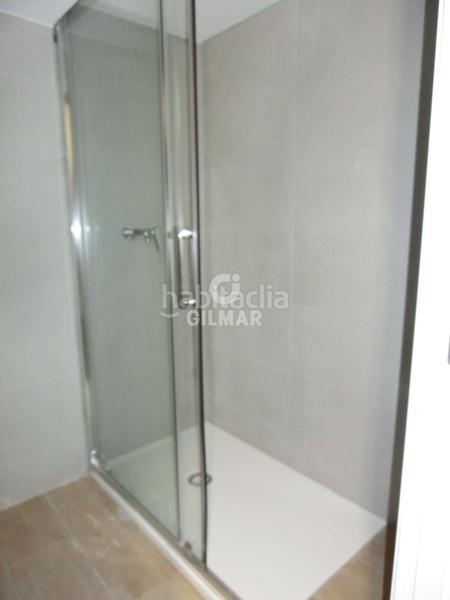 Foto 975e2aed-c012-4ade-8a3f-2df172372d31. Ático presentamos esta exclusiva vivienda de obra nueva 2025, un ático dúplex con una espectacular terraza de 30 m, ideal para disfrutar en Madrid