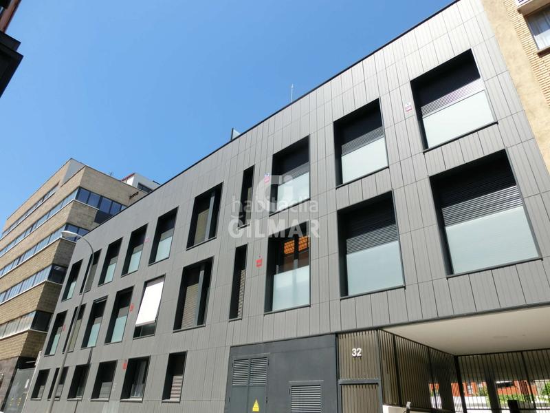 Foto 9ce83205-c44e-4c18-8cc7-414a31b839f2. Ático presentamos esta exclusiva vivienda de obra nueva 2025, un ático dúplex con una espectacular terraza de 30 m, ideal para disfrutar en Madrid