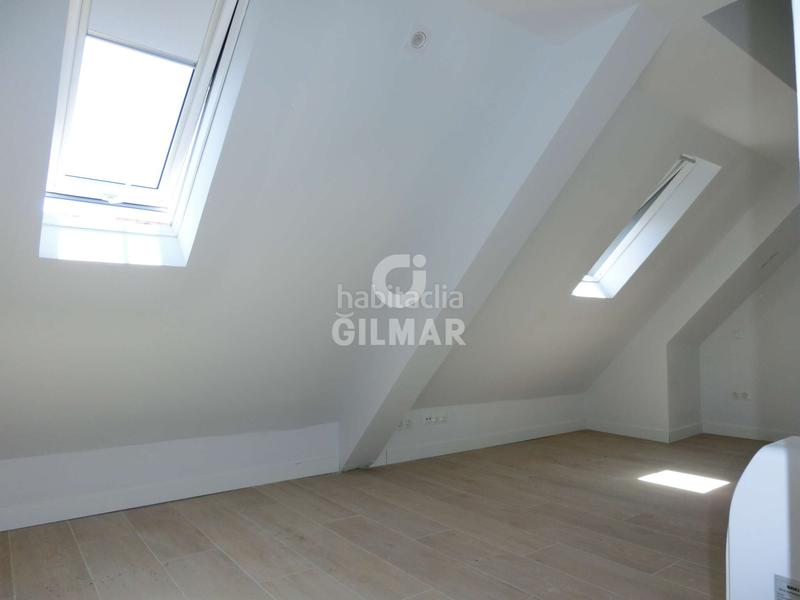 Foto fd72eddf-1a7a-4a3d-8c6f-6215fe74717f. Ático presentamos esta exclusiva vivienda de obra nueva 2025, un ático dúplex con una espectacular terraza de 30 m, ideal para disfrutar en Madrid
