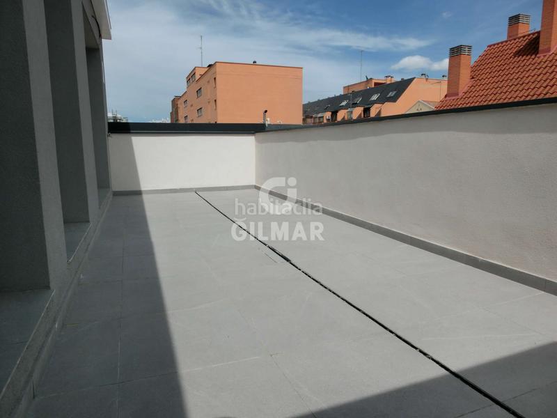 Foto ff6be06b-83a0-4691-9e77-5ead3630c623. Ático presentamos esta exclusiva vivienda de obra nueva 2025, un ático dúplex con una espectacular terraza de 30 m, ideal para disfrutar en Madrid