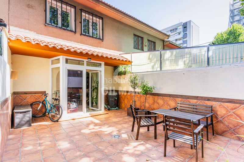 Foto 553950e7-83a5-47df-a9de-f41f693f527e. Towny house with heating in Orcasitas Madrid