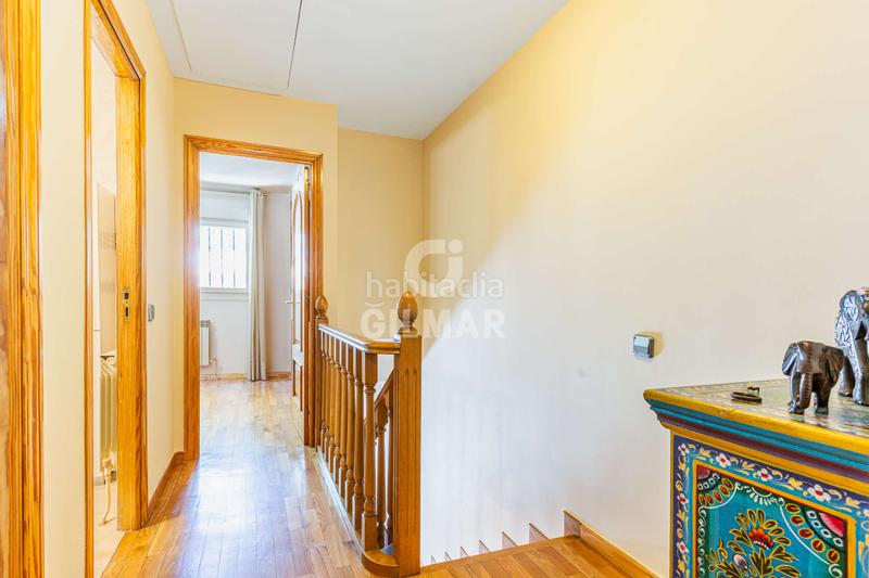 Foto b6648220-6803-4b5f-99fc-748d1fcd5fb4. Towny house with heating in Orcasitas Madrid