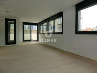 Zweistöckige Wohnung in San Isidro. Presentamos esta exclusiva vivienda de obra nueva 2025, un ático