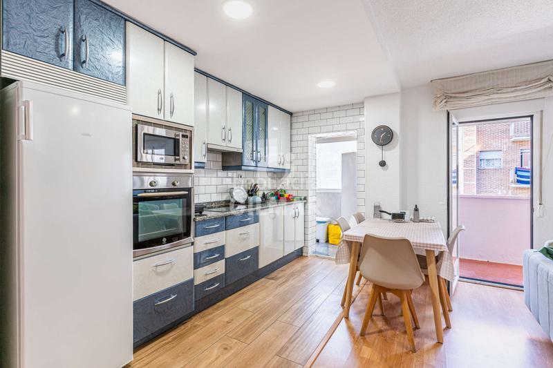 Foto 4399cfdc-d122-406b-bcf2-5b5e0b4133b2. Appartement avec chauffage dans Almendrales Madrid