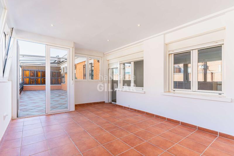 Foto 14c58c81-3339-474e-9b27-4ef7126d29d3. Attico con riscaldamento parcheggio in Moscardó Madrid