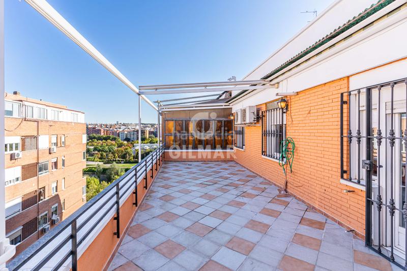 Foto 7b344399-edda-4573-b732-3ac526755e0b. Attico con riscaldamento parcheggio in Moscardó Madrid