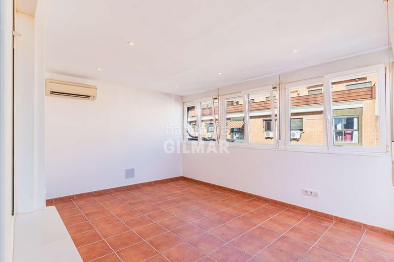 Foto 7d59bc20-e810-4914-96b2-0f0cf7a8a56e. Attico con riscaldamento parcheggio in Moscardó Madrid