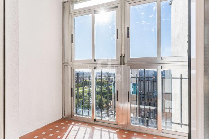 Foto 84e31339-30ea-4c1d-a930-4e967ece1f91. Attico con riscaldamento parcheggio in Moscardó Madrid