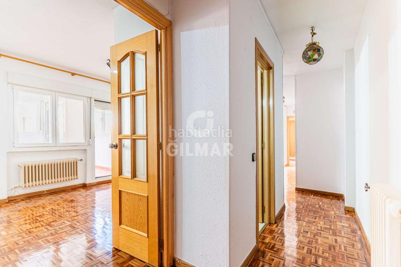 Foto 8b2319ce-3bca-4723-8184-eba3c96dbd19. Attico con riscaldamento parcheggio in Moscardó Madrid