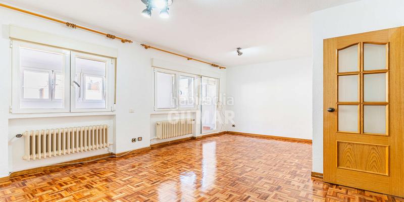 Foto b9d188be-77ad-4d08-9ca5-fcb80e351afe. Attico con riscaldamento parcheggio in Moscardó Madrid