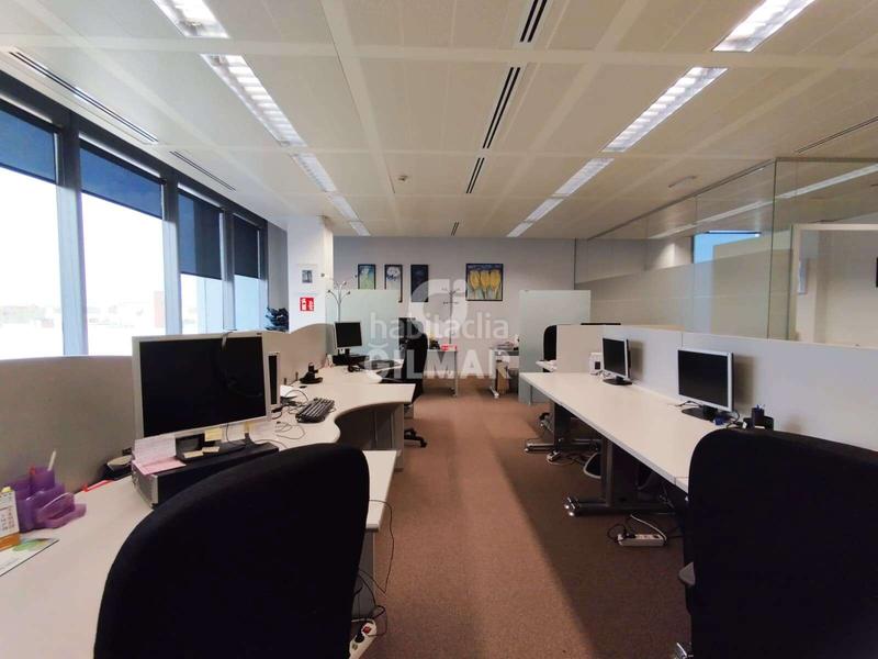 Foto 3fce462c-c3e5-4317-97e3-60032f5835de. Office space with heating parking in Las Águilas Madrid