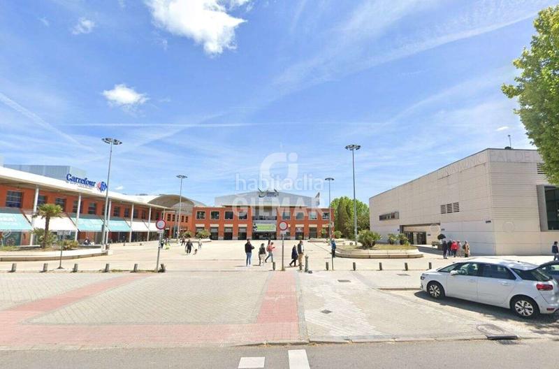 Foto 4d009ec2-ee27-48b2-8d14-c7cee803e120. Office space with heating parking in Las Águilas Madrid