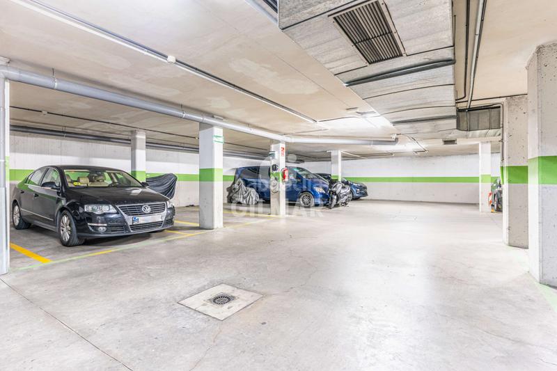 Foto 99874143-a250-4f84-a558-0ab9c11c6cc7. Appartamento con riscaldamento parcheggio piscina in Madrid