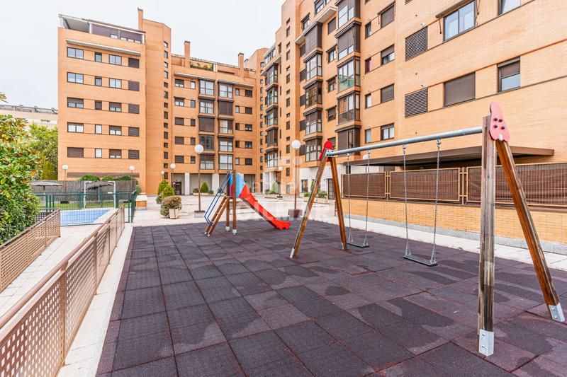 Foto d40ee762-37c9-4c73-9100-92cb73fdfa66. Appartamento con riscaldamento parcheggio piscina in Madrid