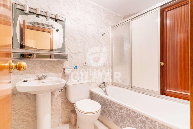 Foto 56227190-646c-4d3d-baad-014dad671967. Etagenwohnung mit heizung in Comillas Madrid