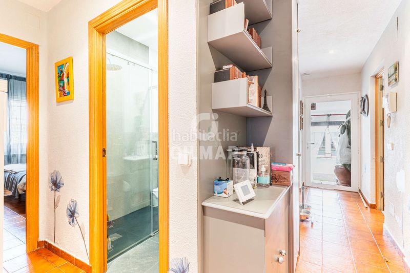 Casa adosada descubre el lujo y la comodidad en este impresionante chalet individual, ubicado en el barrio de cuatro vientos, en el distrito de en Madrid - Imagen 13