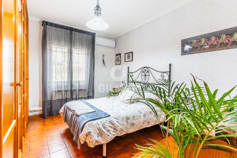 Casa adosada descubre el lujo y la comodidad en este impresionante chalet individual, ubicado en el barrio de cuatro vientos, en el distrito de en Madrid - Imagen 15