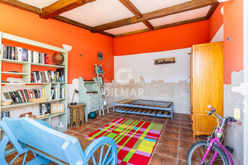 Casa adosada descubre el lujo y la comodidad en este impresionante chalet individual, ubicado en el barrio de cuatro vientos, en el distrito de en Madrid - Imagen 32
