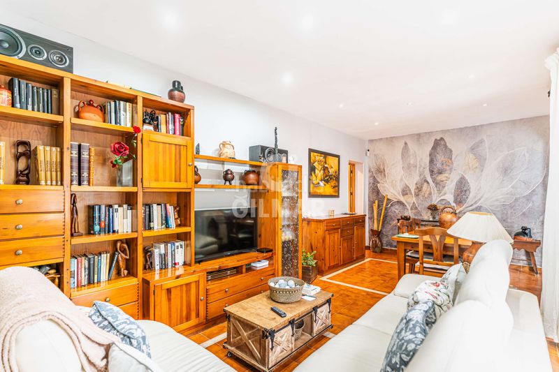 Casa adosada descubre el lujo y la comodidad en este impresionante chalet individual, ubicado en el barrio de cuatro vientos, en el distrito de en Madrid - Imagen 7