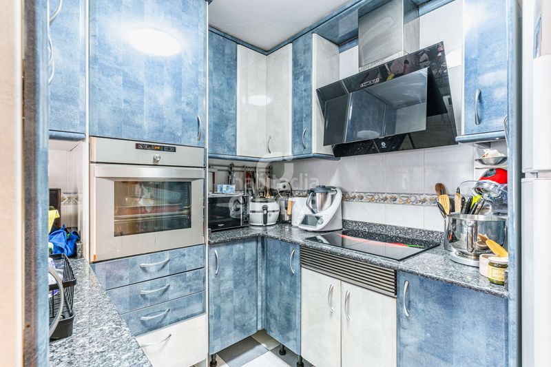 Casa adosada descubre el lujo y la comodidad en este impresionante chalet individual, ubicado en el barrio de cuatro vientos, en el distrito de en Madrid - Imagen 23