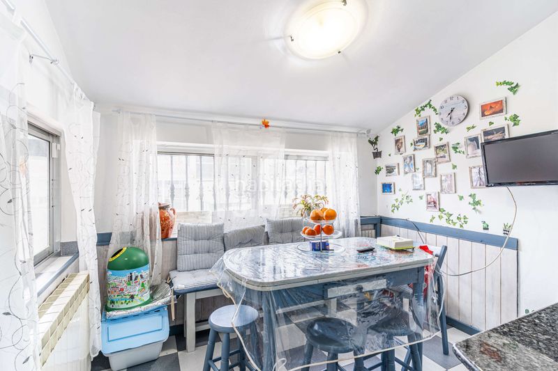 Casa adosada descubre el lujo y la comodidad en este impresionante chalet individual, ubicado en el barrio de cuatro vientos, en el distrito de en Madrid - Imagen 24