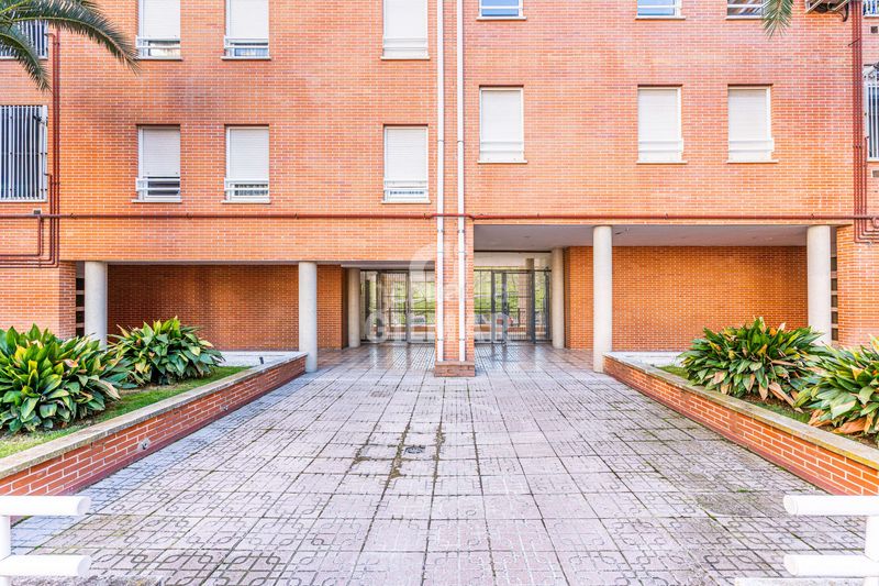 Piso en el corazón del distrito de latina , se encuentra este magnífico piso de 132 m, diseñado para ofrecer comodidad, lumino en Madrid - Imagen 28