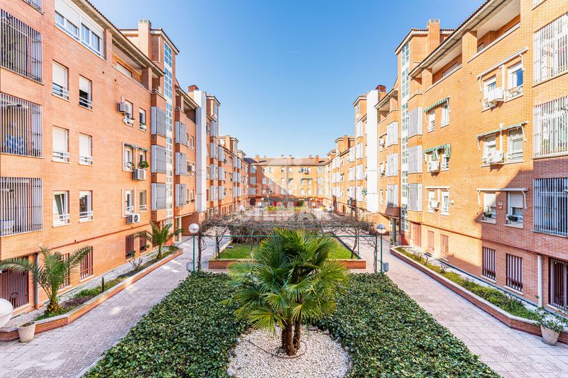 Piso en el corazón del distrito de latina , se encuentra este magnífico piso de 132 m, diseñado para ofrecer comodidad, lumino en Madrid - Imagen 27