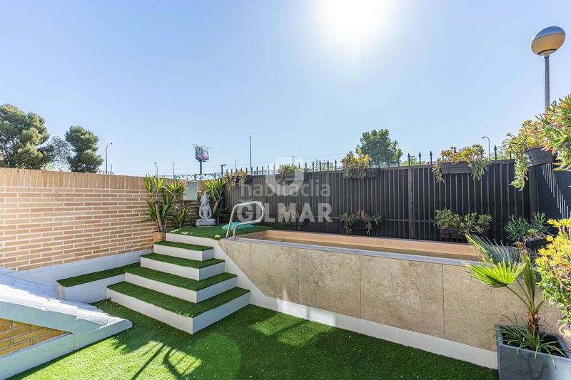 Foto 6824f53f-a549-4f1c-b2ab-ea09d7b75bfa. Casa adossada amb calefacció aparcament a Parque Europa-Los Pitufos Pinto