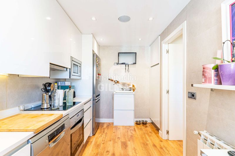 Foto a585bd71-9dd1-4f89-9474-1f3f087837ec. Casa adossada amb calefacció aparcament a Parque Europa-Los Pitufos Pinto