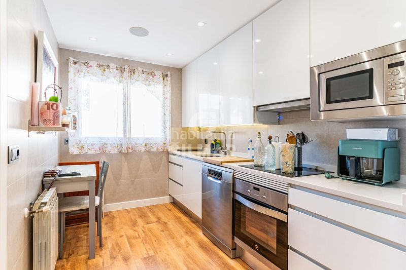 Foto b7749197-7100-4ffe-9704-1626c0e6f7ec. Casa adossada amb calefacció aparcament a Parque Europa-Los Pitufos Pinto