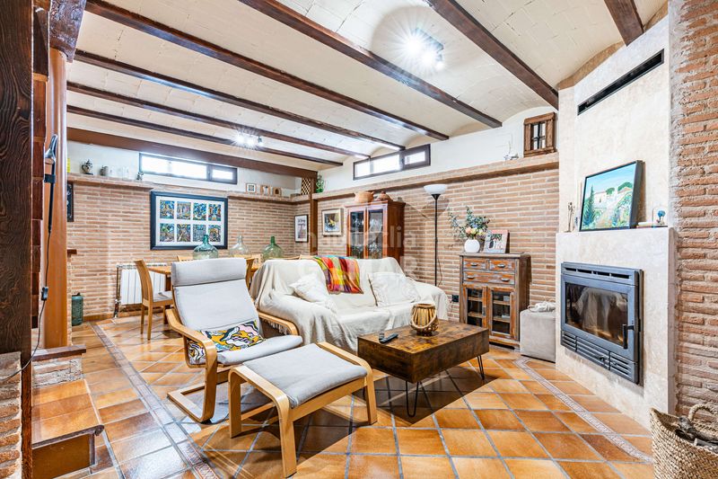 Foto d38ca271-30d6-41ef-801c-b746dfe2232a. Casa adossada amb calefacció aparcament a Parque Europa-Los Pitufos Pinto