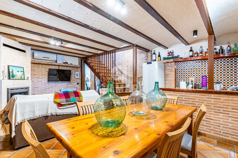 Foto e56ca6f9-f799-48b3-b4ee-840c91779152. Casa adossada amb calefacció aparcament a Parque Europa-Los Pitufos Pinto