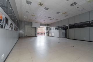 Miete Fabrikhalle in Las Dehesillas-Vereda de los Estudiantes. Nave industrial y comercial con oficinas y aulas de formación  p